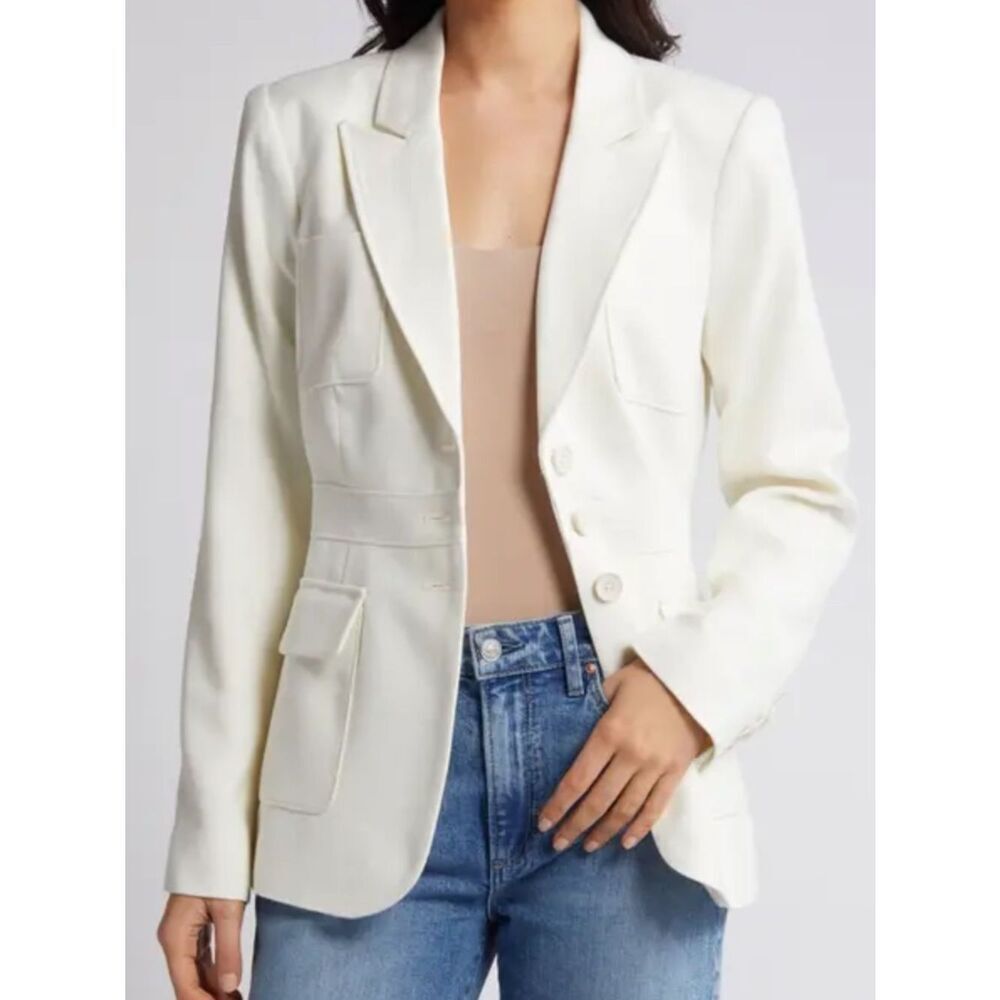 Paige Shinia Blazer
AF5